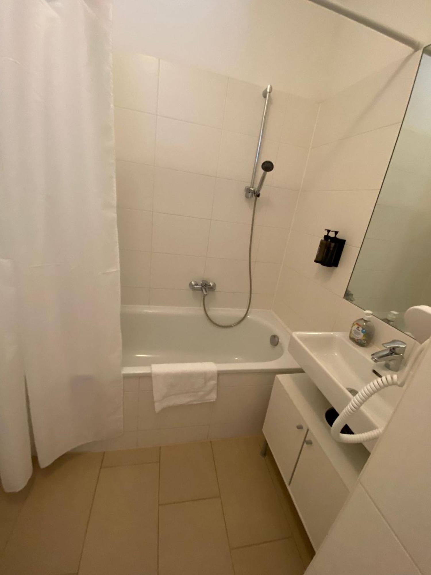 Floridsdorfer Apartment - Free Highspeed-Internet Wien Exteriör bild